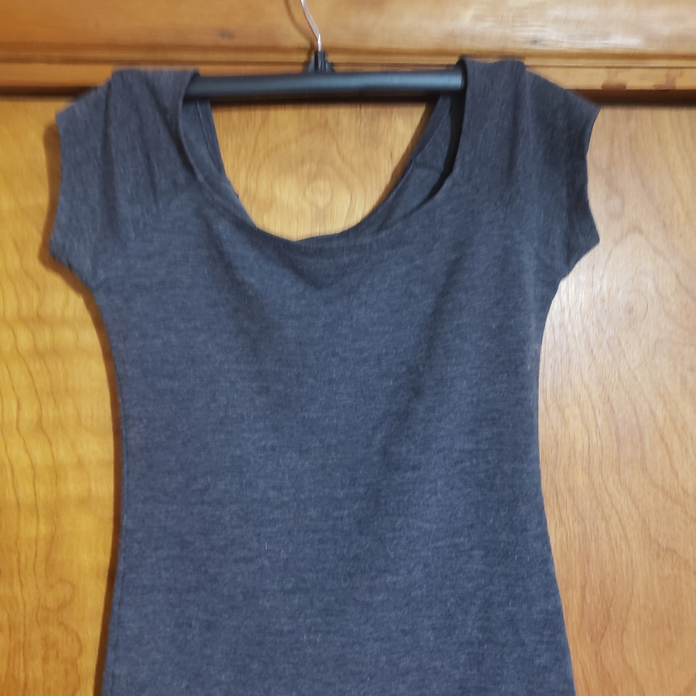 Cue Charcoal Top